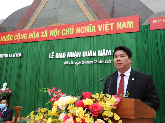 Thanh nien huyen Ea Hleo hao hung len duong nhap ngu 4